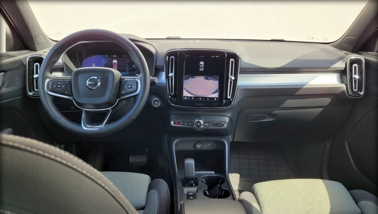 Volvo XC 40 cena 169555 przebieg: 31125, rok produkcji 2023 z Otmuchów małe 562